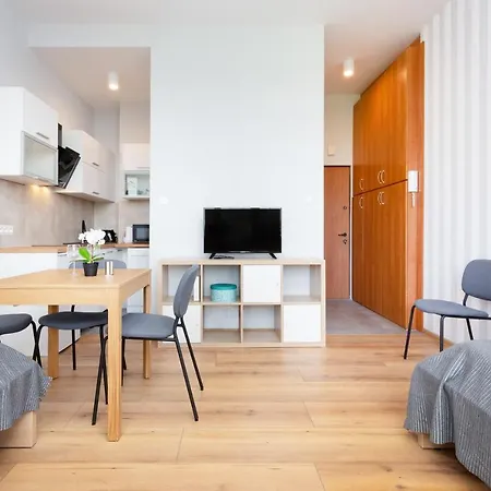 Pulawska By Renters Apartmán *